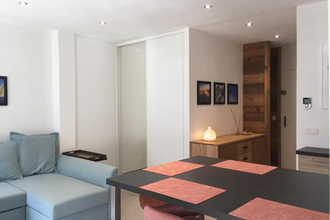 Modern Flat In The Heart Of Chamonixアパートメント エクステリア 写真